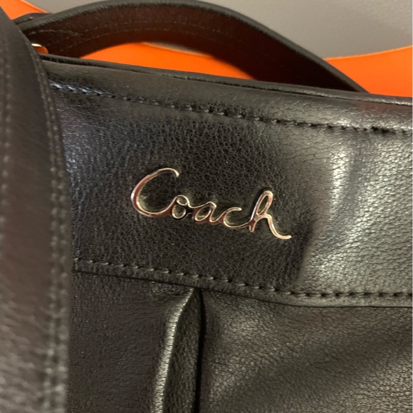 Coach “Ashley Leather Pleated Hippie Bag”Leather Purse Like New condition ❤️ - Picture 2 of 9